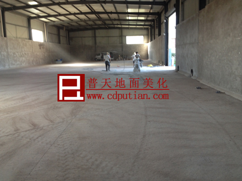 泸州粮库地坪翻砂处理2