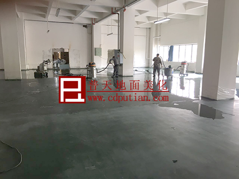 郫都区品品食品厂混凝土密封固化剂地坪施工中